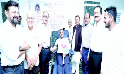 राकेश देवीचंद जैन की उन्नीसवींपुण्यतिथि पर रक्तदान शिविर संपन्न