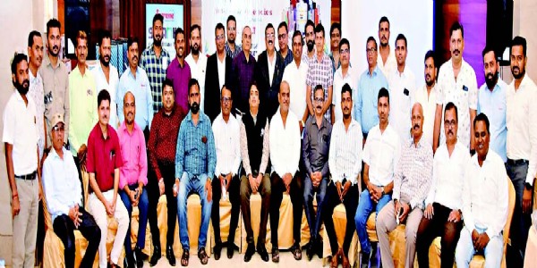 सुप्रीम इंडस्ट्रीज की डीलर मीट सफलतापूर्वक संपन्न