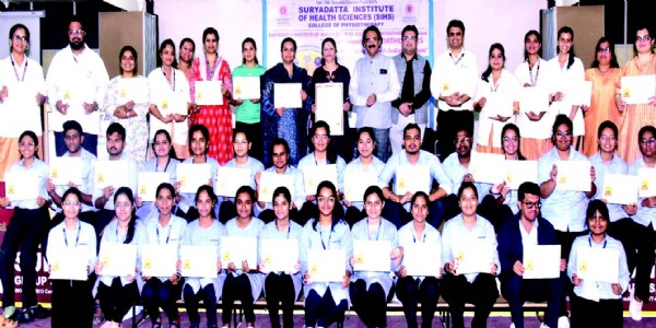छात्रों और शिक्षकों ने लिया मौन वाचन व चिंतन का अनुभव