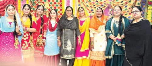 dikhi