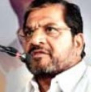 पुणे-काेल्हापुर हाइवे पर टाेल वसूली बंद हाे