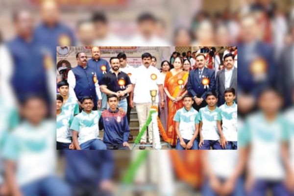 श्री संत ज्ञानेश्वर विद्यालय का खेल दिवस उत्साहपूर्वक संपन्न काेथरुड