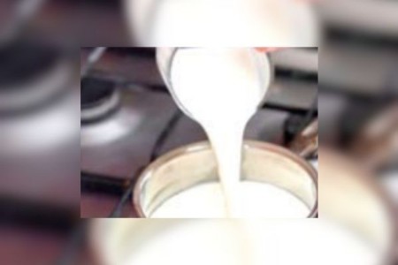 दूध का तीन में से एक सैंपल जांच में फेल