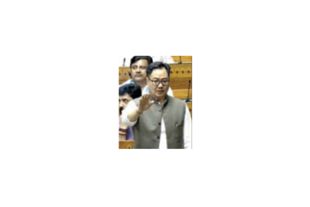 संसद में 21वें दिन भी भारी हंगामा